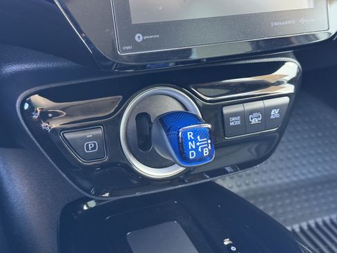 Used 2021 Toyota Prius Prime XLE image 25