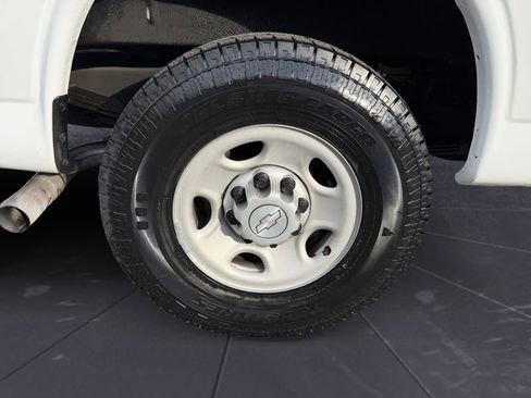 Used 2020 Chevrolet Express 2500 w/ Driver Convenience Package image 31