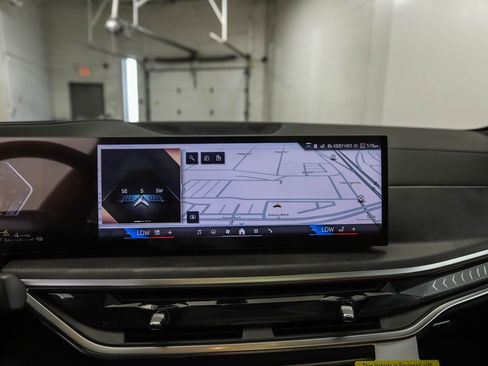 Used 2026 BMW X5 xDrive50e w/ Executive Package image 15