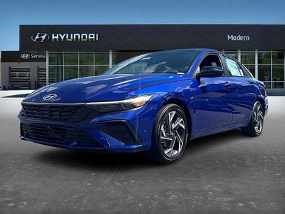 New 2025 Hyundai Elantra SEL