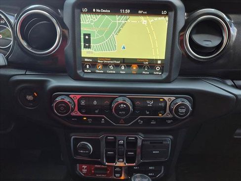 Used 2022 Jeep Wrangler Unlimited Rubicon w/ Trailer Tow Package AWD/4WD image 14