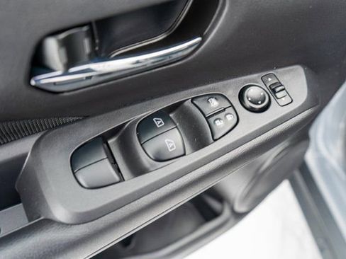 Used 2023 Nissan Kicks SV image 19