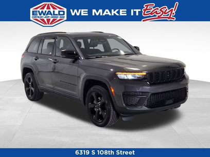 Used 2023 Jeep Grand Cherokee Altitude