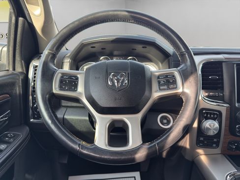 Used 2018 RAM 1500 Laramie w/ Convenience Group image 10