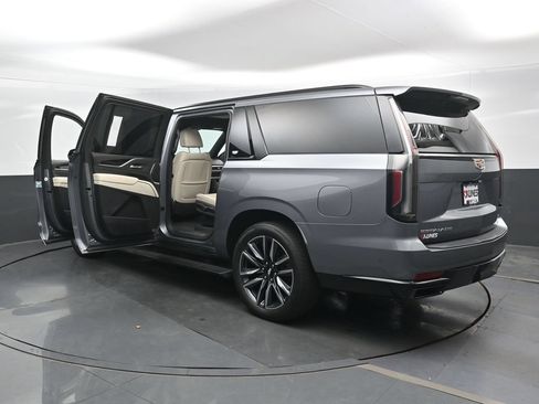 Used 2021 Cadillac Escalade ESV Sport w/ Driver Assist Tech Package AWD/4WD image 49