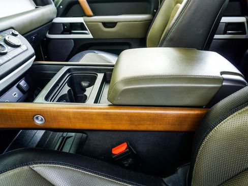 Used 2021 Land Rover Defender 110 X-Dynamic HSE image 20