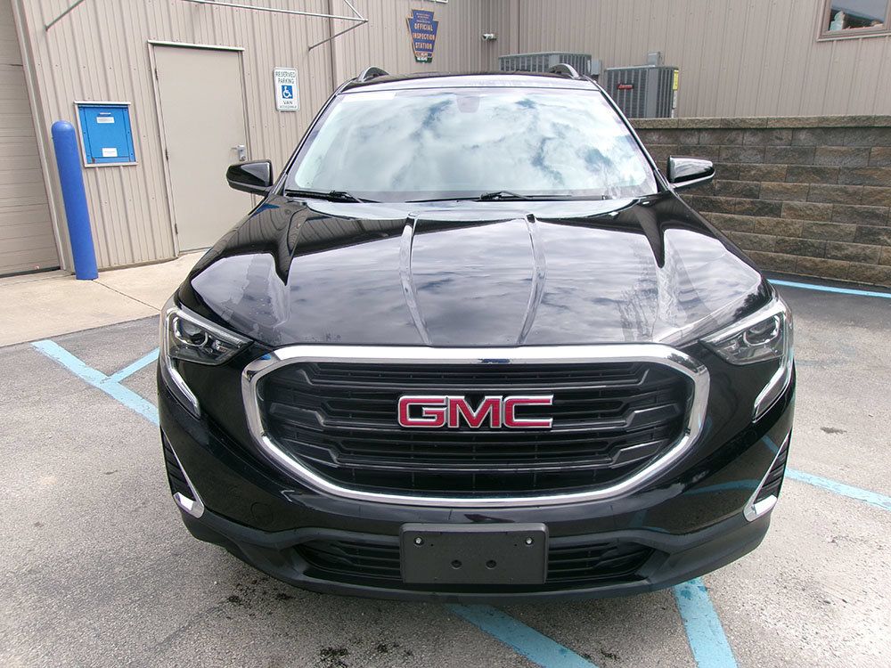 Used 2018 GMC Terrain SLE w/ Driver Convenience Package AWD/4WD image 2