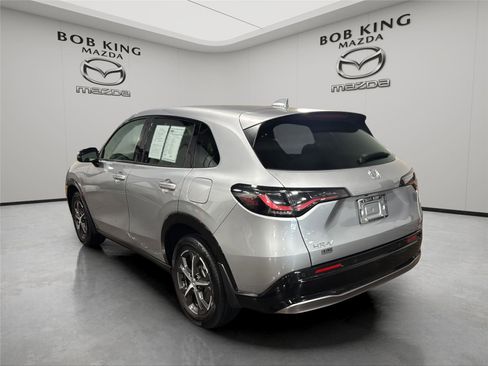 Used 2025 Honda HR-V EX-L image 3