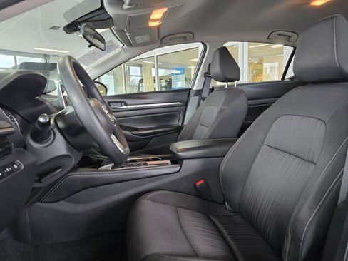 Used 2023 Nissan Altima 2.5 SV FWD image 23