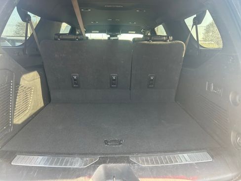 Used 2025 GMC Yukon XL Denali image 7