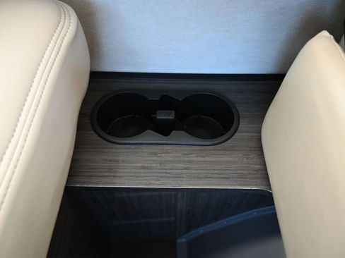 Used 2014 Mercedes-Benz Sprinter 3500 image 50