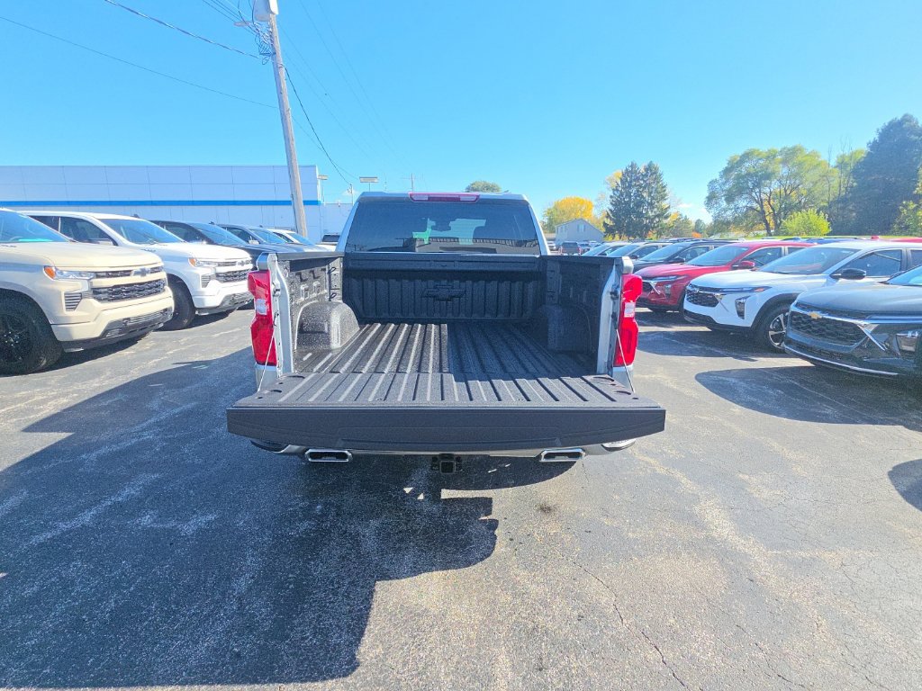 New 2026 Chevrolet Silverado 1500 RST w/ Z71 Off-Road Package AWD/4WD image 9