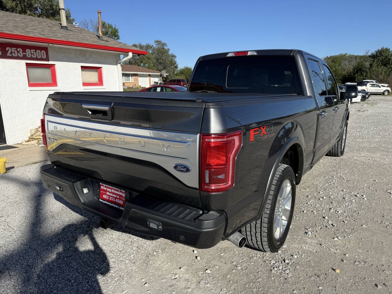 Used 2017 Ford F150 Platinum w/ Equipment Group 701A Luxury AWD/4WD image 3
