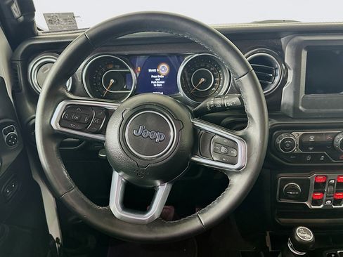 Used 2020 Jeep Wrangler Unlimited Sahara AWD/4WD image 18