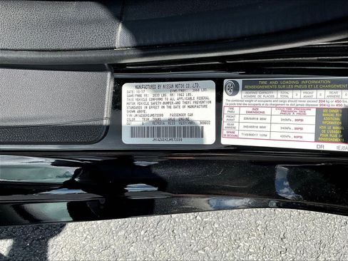 Used 2018 Nissan 370Z Touring RWD image 15
