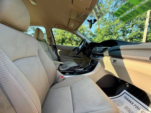 Used 2014 Honda Accord LX image 14