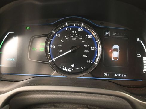 Used 2018 Hyundai Ioniq Blue image 20