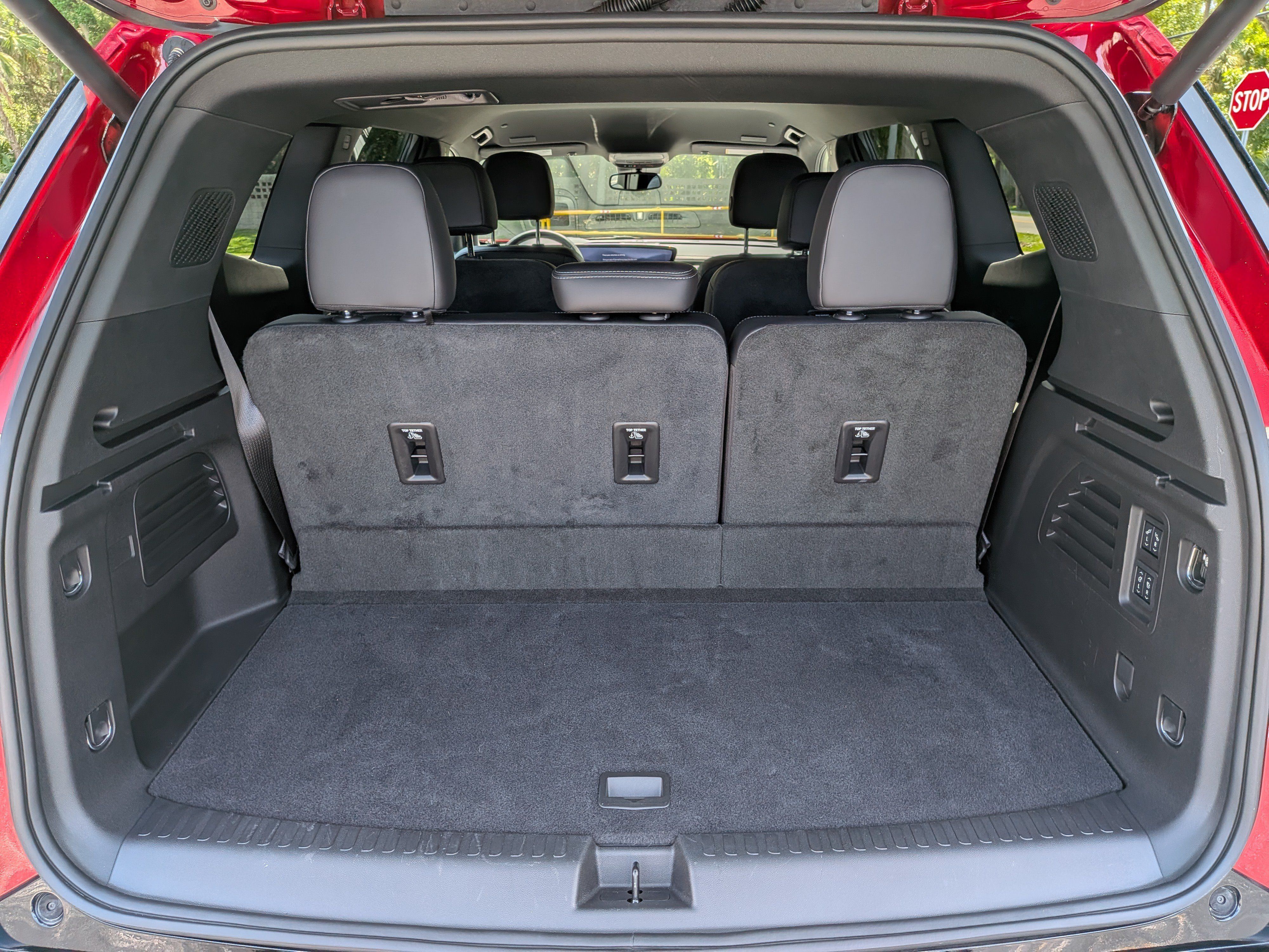 Certified 2025 Buick Enclave Sport Touring w/ Power Package FWD image 17