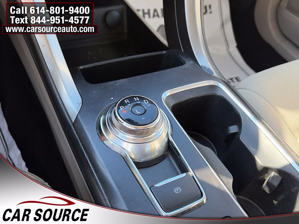 Used 2018 Ford Fusion SE FWD image 22