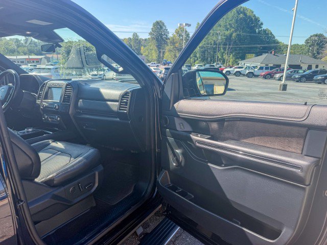 Used 2019 Ford Expedition Limited w/ Equipment Group 301A AWD/4WD image 22