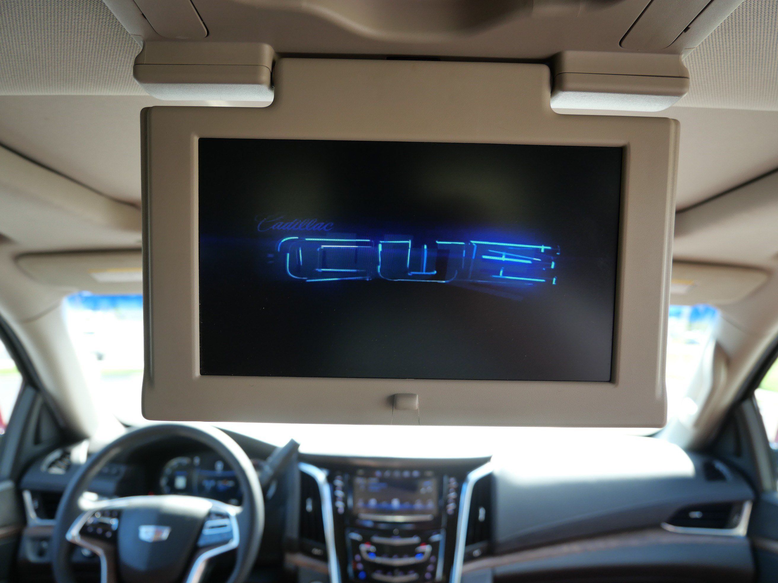 Used 2017 Cadillac Escalade Luxury AWD/4WD image 10