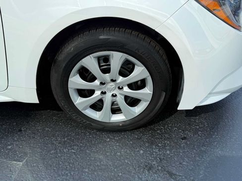 Used 2024 Toyota Corolla LE FWD image 7