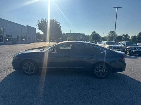 Used 2023 Honda Accord EX-L image 8