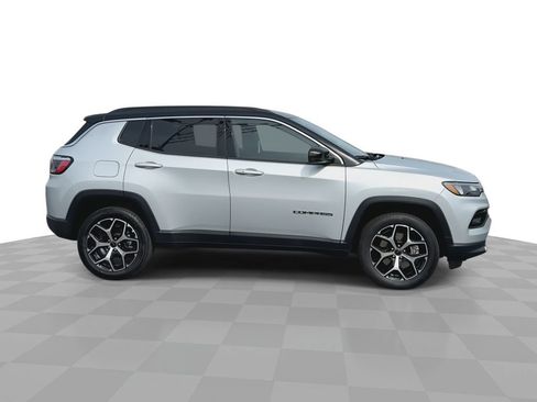 Used 2026 Jeep Compass Limited AWD/4WD image 10