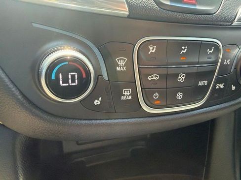 Used 2020 Chevrolet Equinox Premier w/ LPO, Cargo Package AWD/4WD image 30