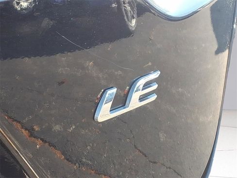 Used 2023 Toyota Corolla LE image 24