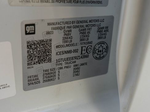 Used 2024 GMC Sierra 1500 AT4 w/ AT4 Preferred Package image 42