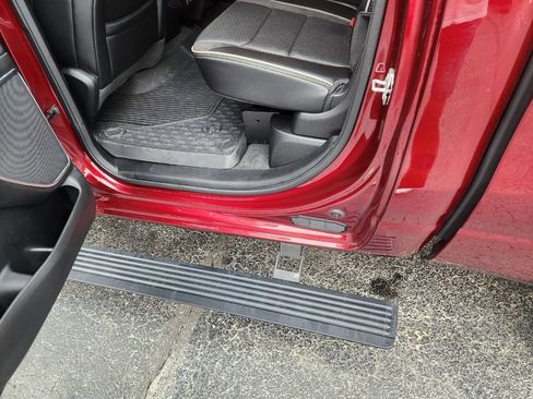 Used 2023 RAM 1500 Laramie AWD/4WD image 16