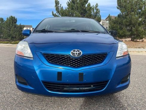 Used 2010 Toyota Yaris L image 5