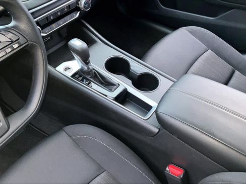 Certified 2025 Nissan Altima 2.5 S FWD image 15