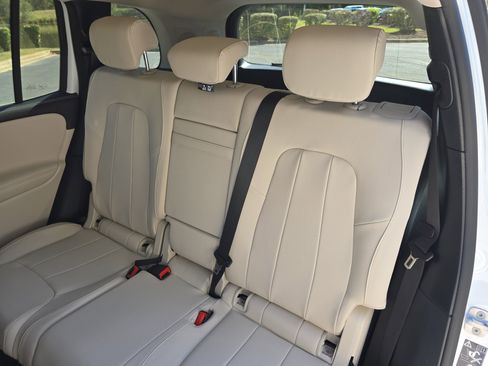 New 2026 Mercedes-Benz GLB 250 4MATIC image 14