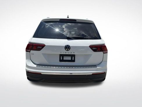 Used 2023 Volkswagen Tiguan SE FWD image 6