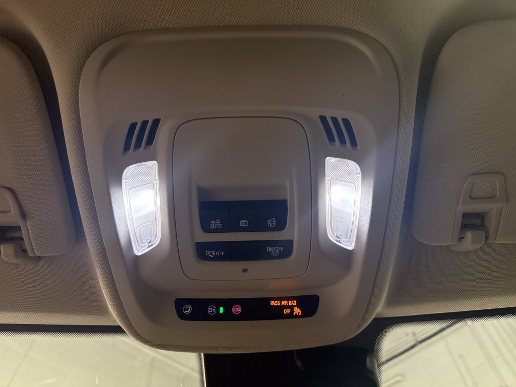 Used 2023 Buick Envision Essence w/ Sport Touring Package FWD image 23