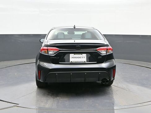 Used 2025 Toyota Corolla SE image 8
