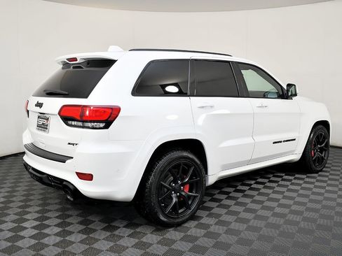 Used 2019 Jeep Grand Cherokee SRT image 9