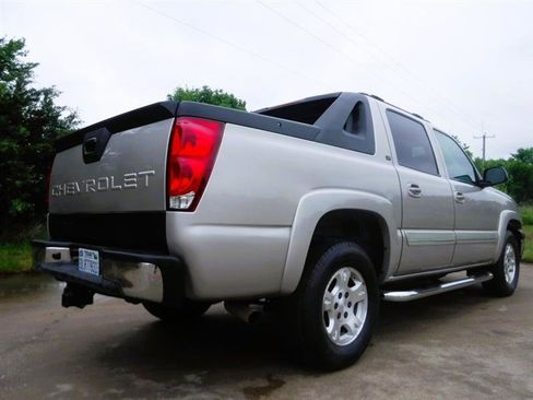 Used 2006 Chevrolet Avalanche Z66 w/ Sun And Sound Package RWD image 7