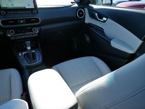 Certified 2023 Hyundai Kona SEL w/ Convenience Package image 11