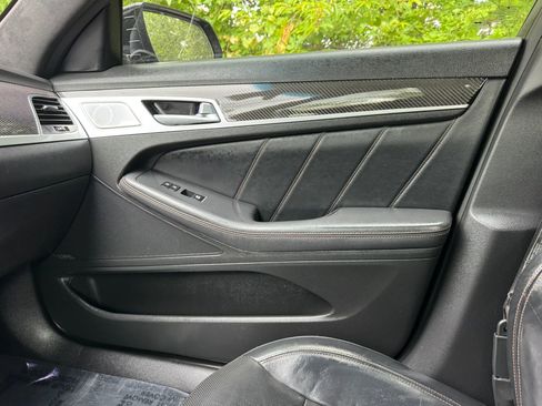Used 2018 Genesis G80 3.3T Sport RWD image 7