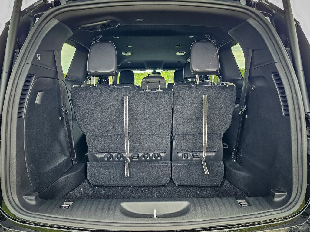 New 2027 Chrysler Pacifica Select AWD/4WD image 35