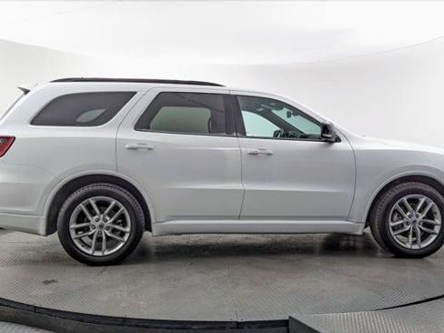 Used 2023 Dodge Durango GT RWD image 11