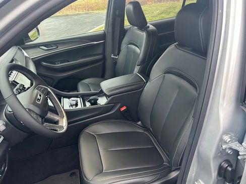 New 2025 Jeep Grand Cherokee L Limited image 7