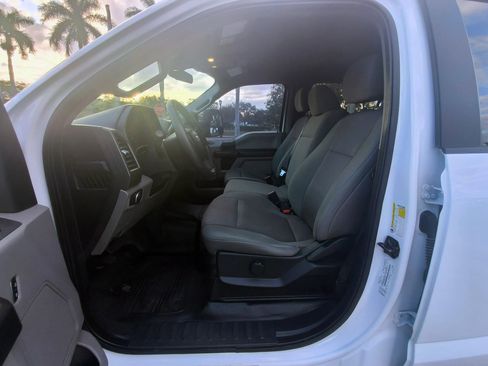 Used 2022 Ford F250 XL w/ Power Equipment Group image 18