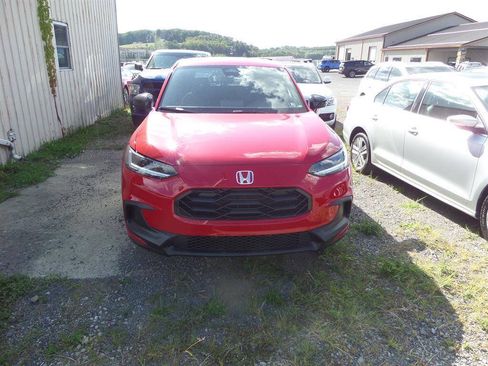 Used 2025 Honda HR-V Sport image 2
