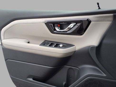 New 2025 Subaru Forester Limited image 13