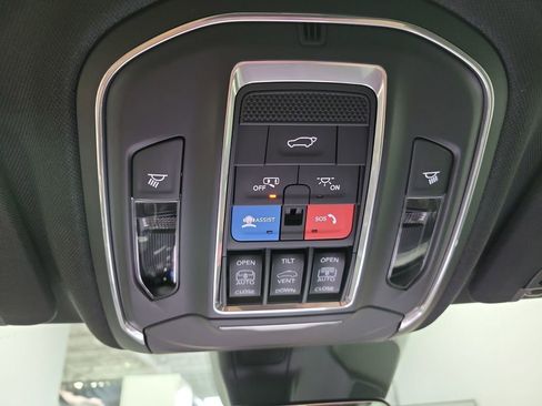 New 2026 Jeep Grand Cherokee Limited w/ Limited Altitude Package AWD/4WD image 26