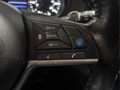 Used 2020 Nissan Rogue SV w/ Premium Package image 21